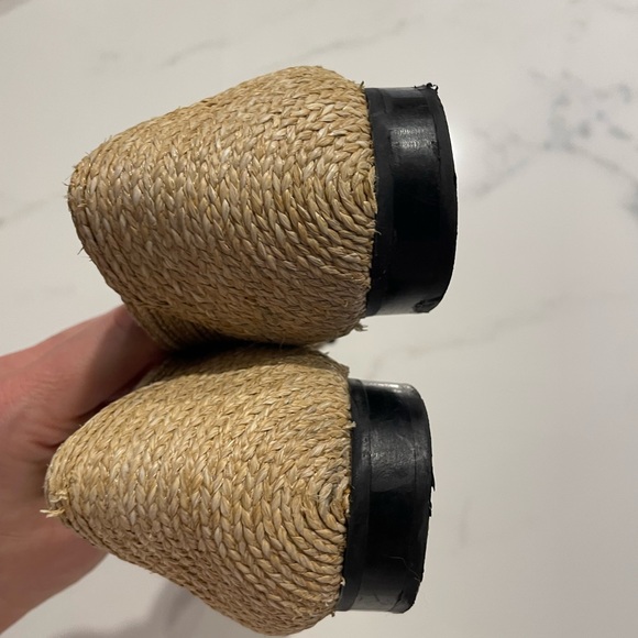 Uterque straw loafers with gold hardware - Picture 4 of 6